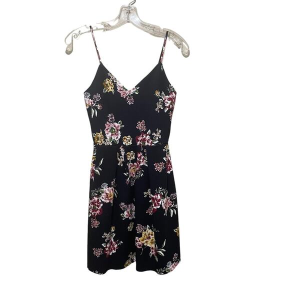 Monteau Dresses & Skirts - Monteau Floral Sleeveless Fit and Flare Mini Dress Black Size XS